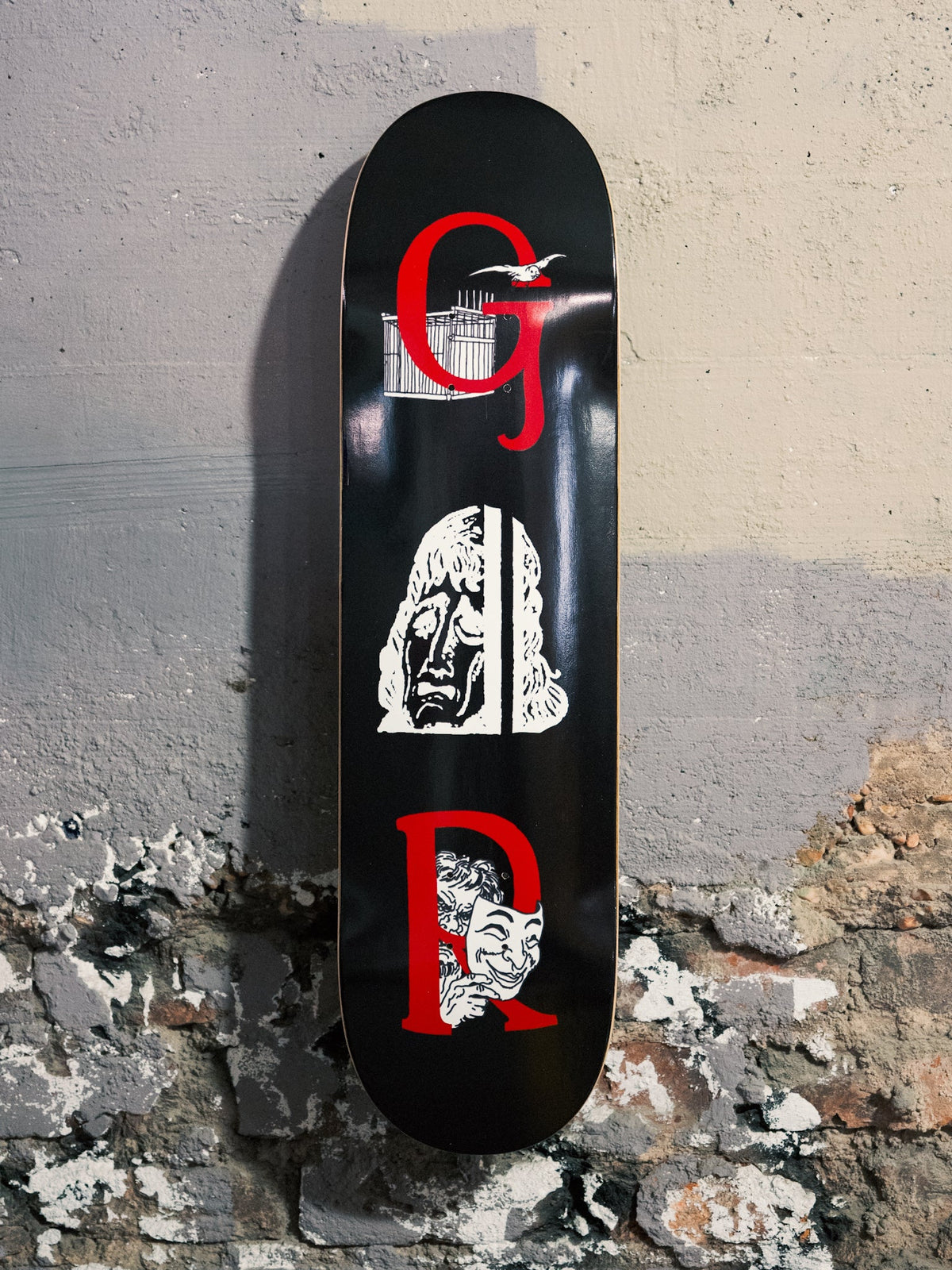 Guestroom Muse Deck 8.25"