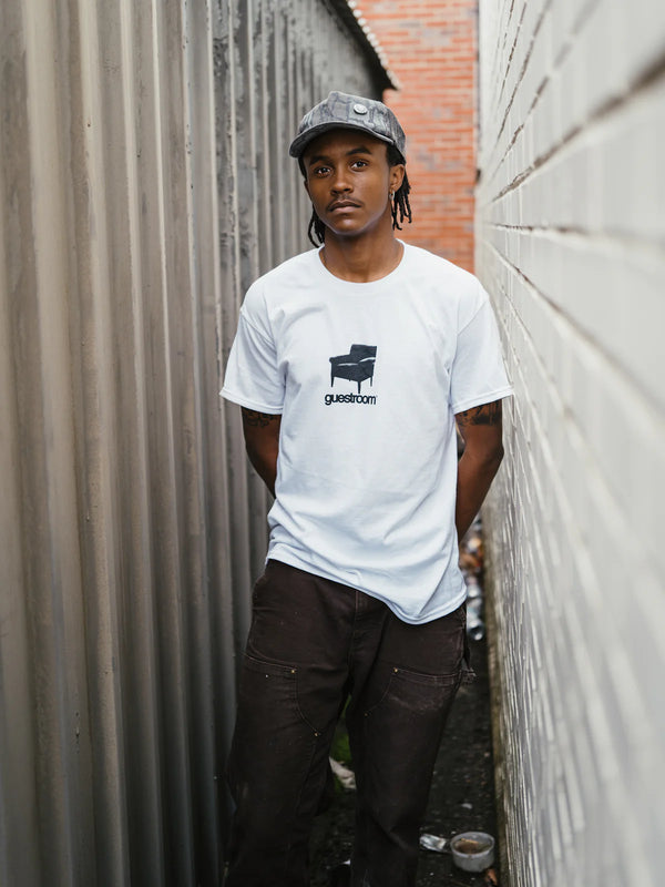 Guestroom Kirk Chair Tee (White)
