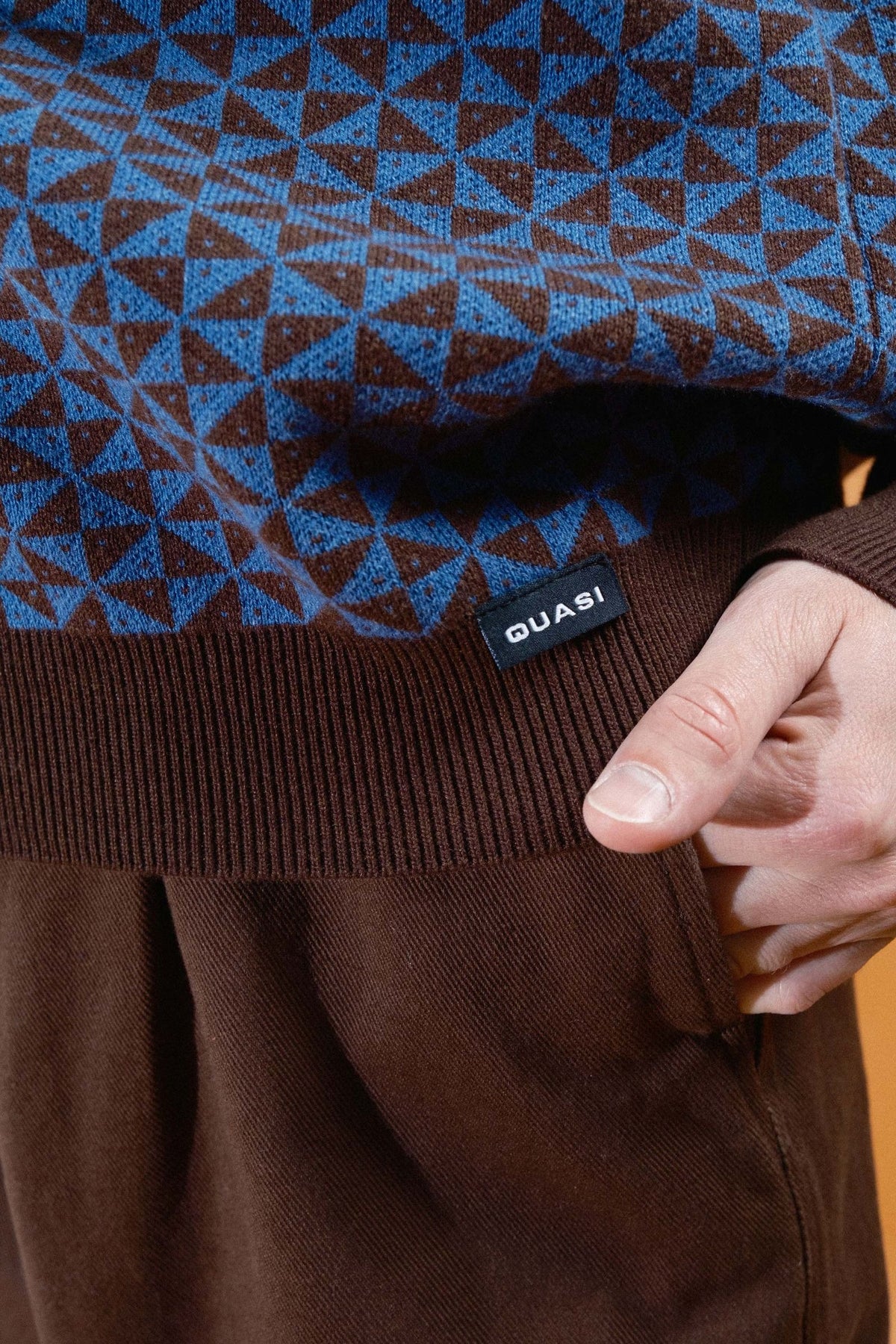 Quasi Trig Sweater (Blue)